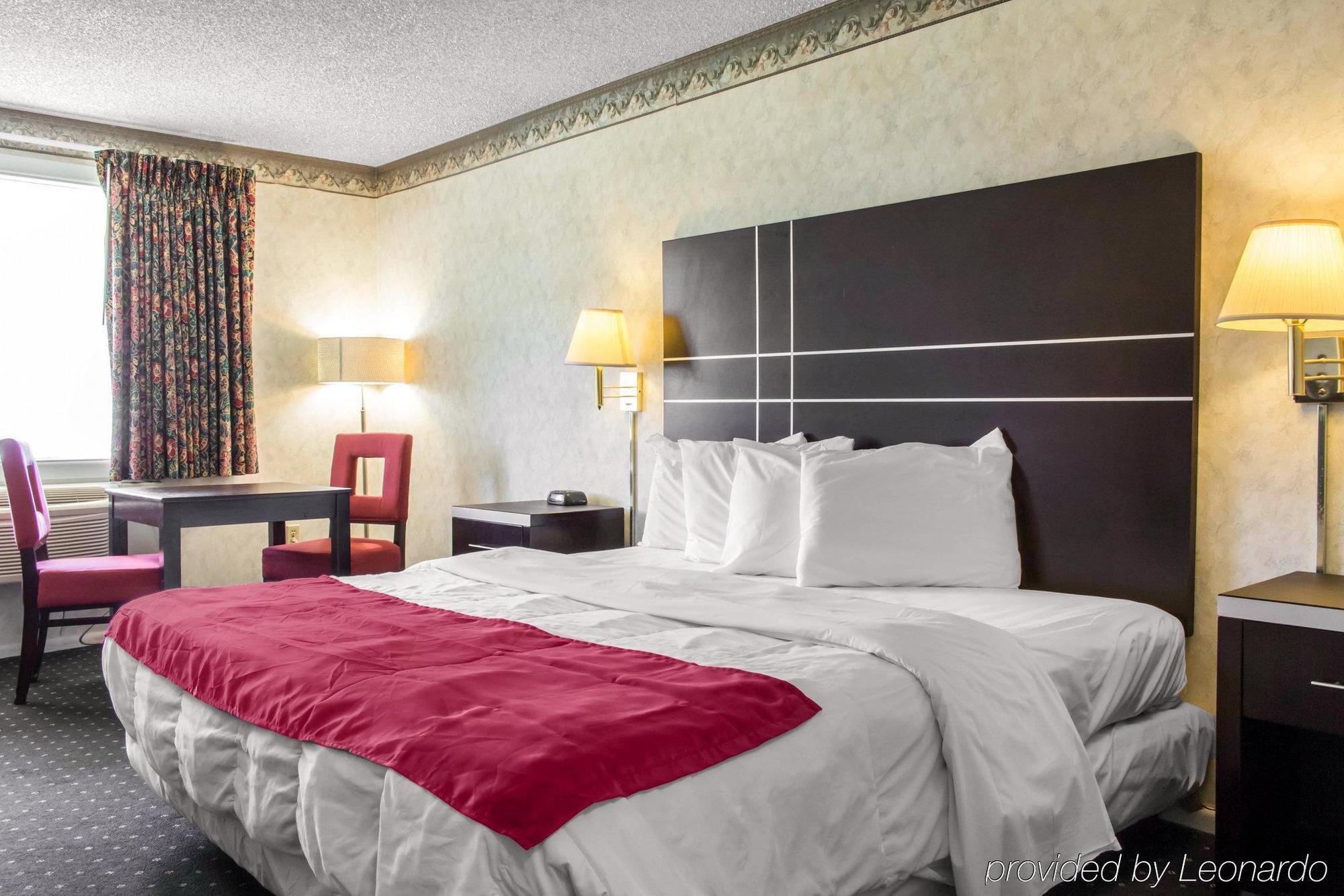 Oceanside Lodge Marmora Экстерьер фото