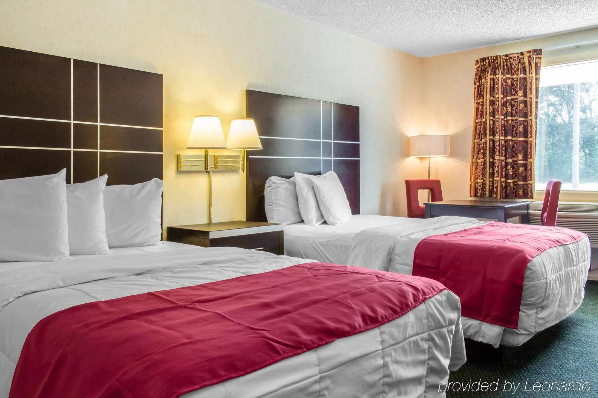 Oceanside Lodge Marmora Экстерьер фото